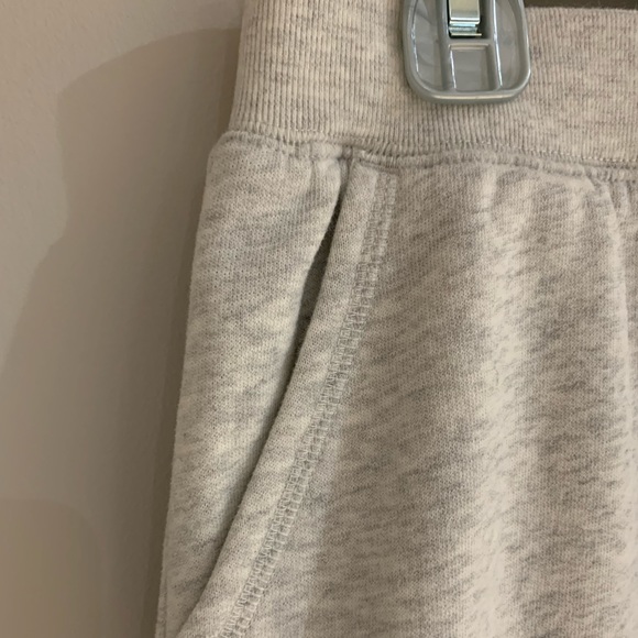 Abercrombie Kids Girl's Fleece Skort in Light Gray - Size 11-12 - Picture 4 of 6